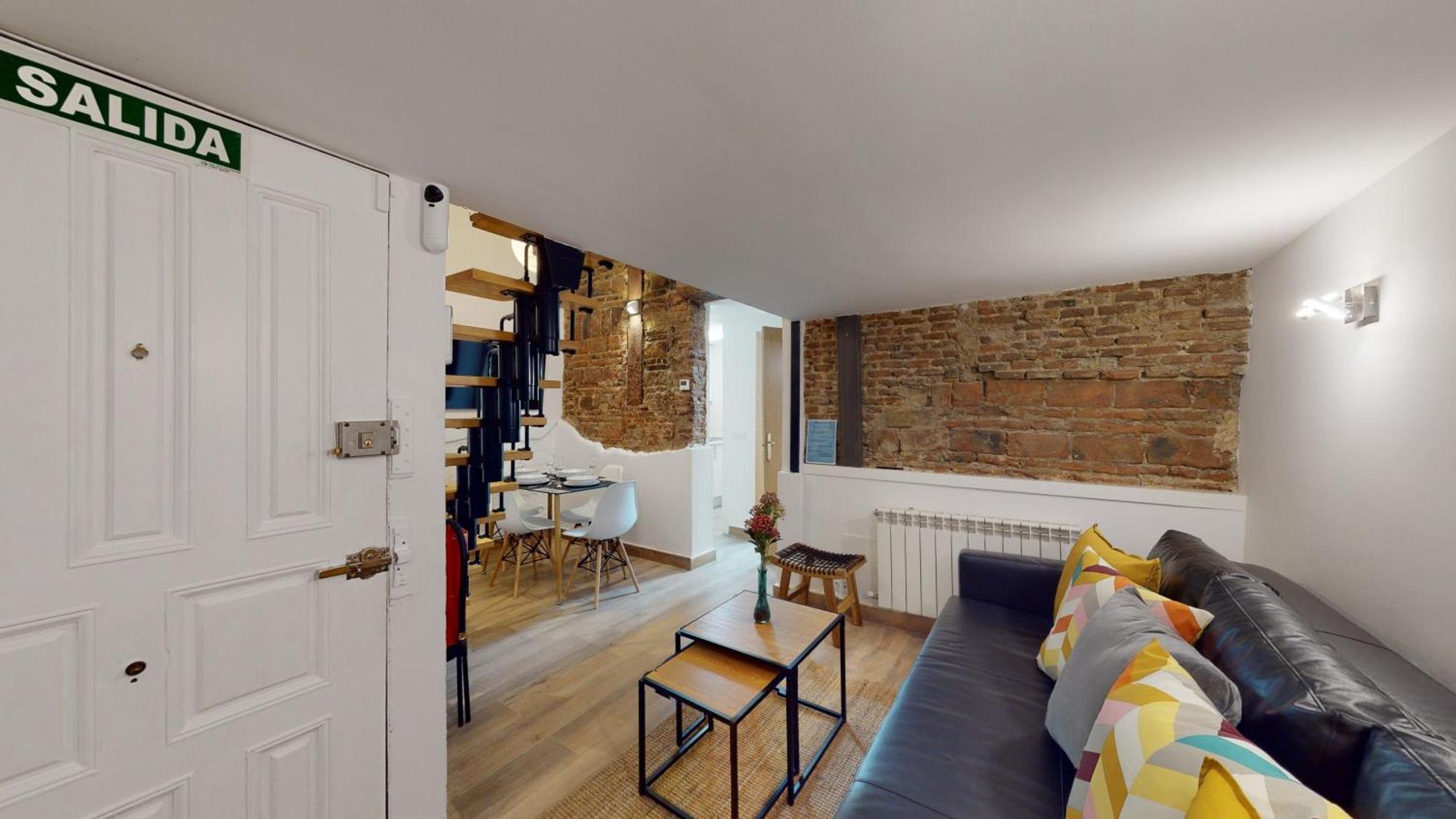 Cozy In Malasana For 4 Pax - Velarde Apartment *